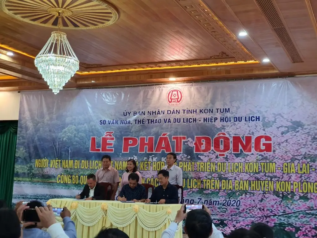 Lễ phát động người việt du lịch Việt Nam, Ký kết hợp tác phát triển du lịch Kon Tom Gia Lai