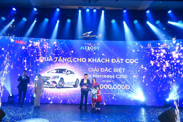 Đại tiệc cảm xúc trong sự kiện tri ân khách hàng Sapphire 2 TNR Goldmark City
