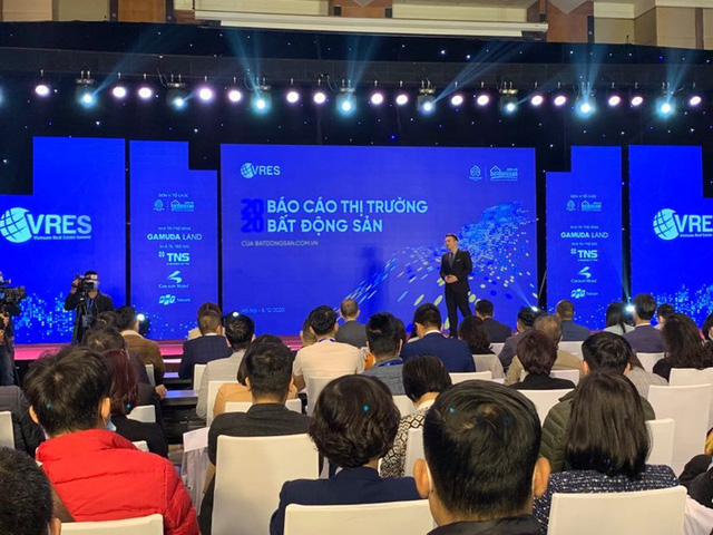 Người Hà Nội và Tp.HCM: Tích lũy khoảng 30 năm mới đủ tiền mua nhà